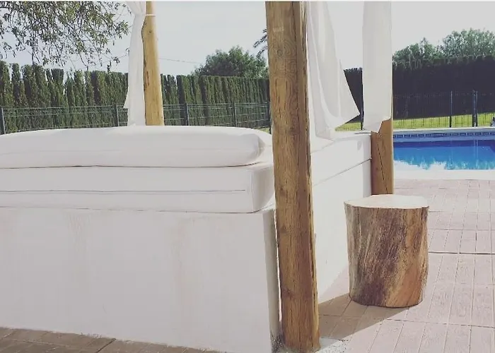 Cami De Merle Villa